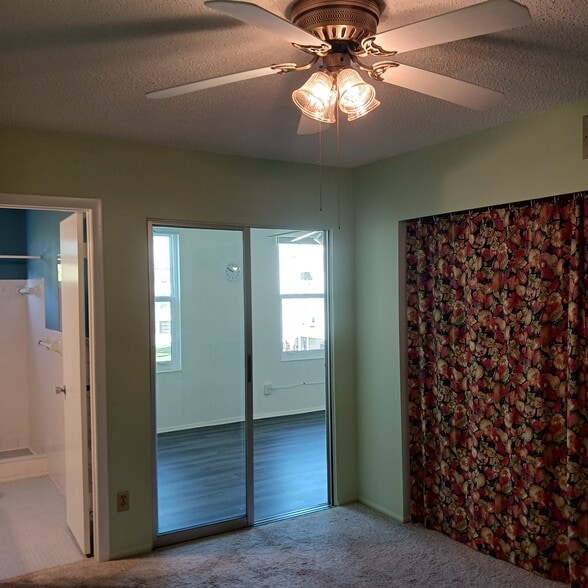 Building Photo - 2467 Finlandia Ln