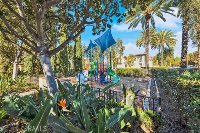 Building Photo - 82 Vintage