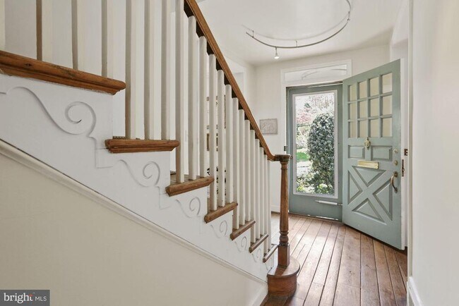 Building Photo - 3743 Upton St NW