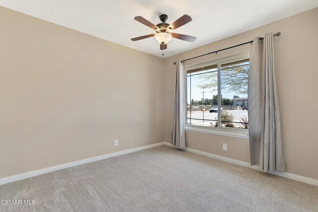 Building Photo - 47 Dorrit Ct