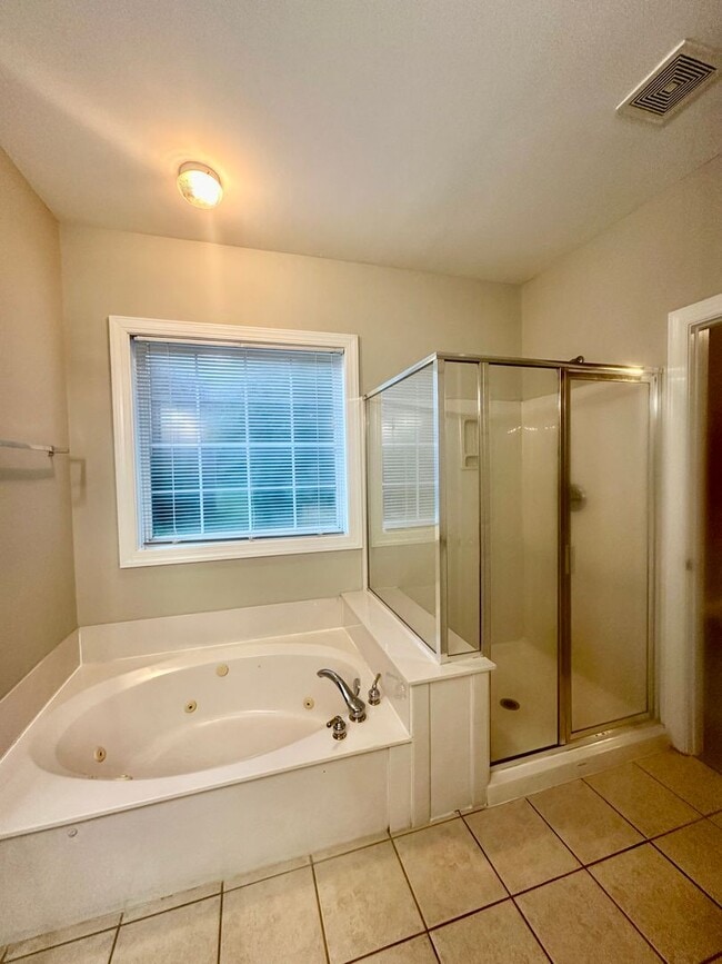 Building Photo - Spacious Waxhaw Home