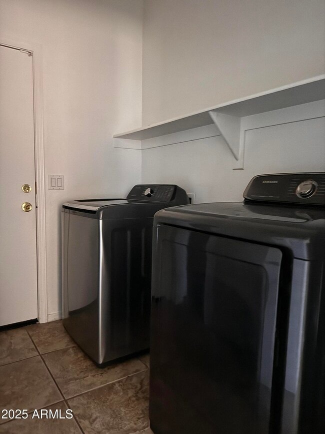 Building Photo - 2210 S 108th Ave