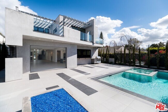 Building Photo - 159 S Bowling Green Way