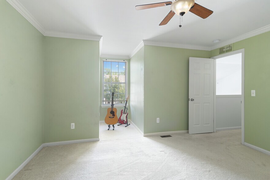 Building Photo - 25820 Maritime Cir N