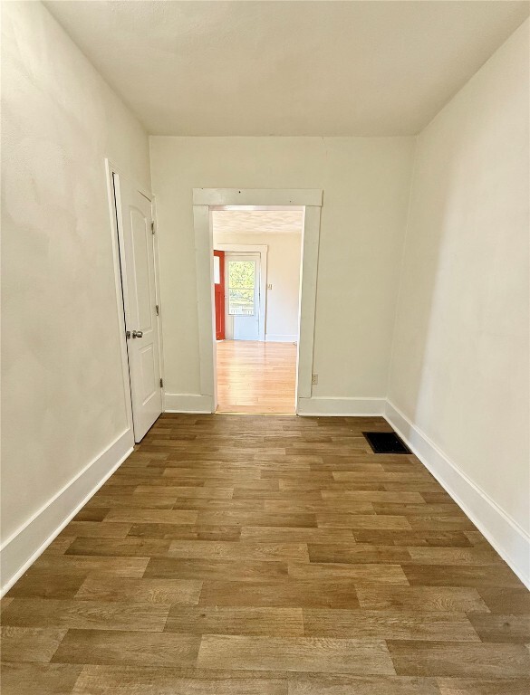 Building Photo - 115 S Lawn Ave