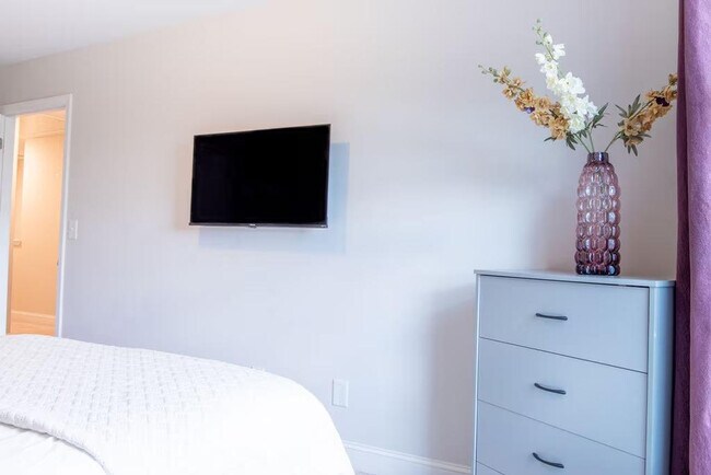 Building Photo - 751 Jacobs Millpond Rd