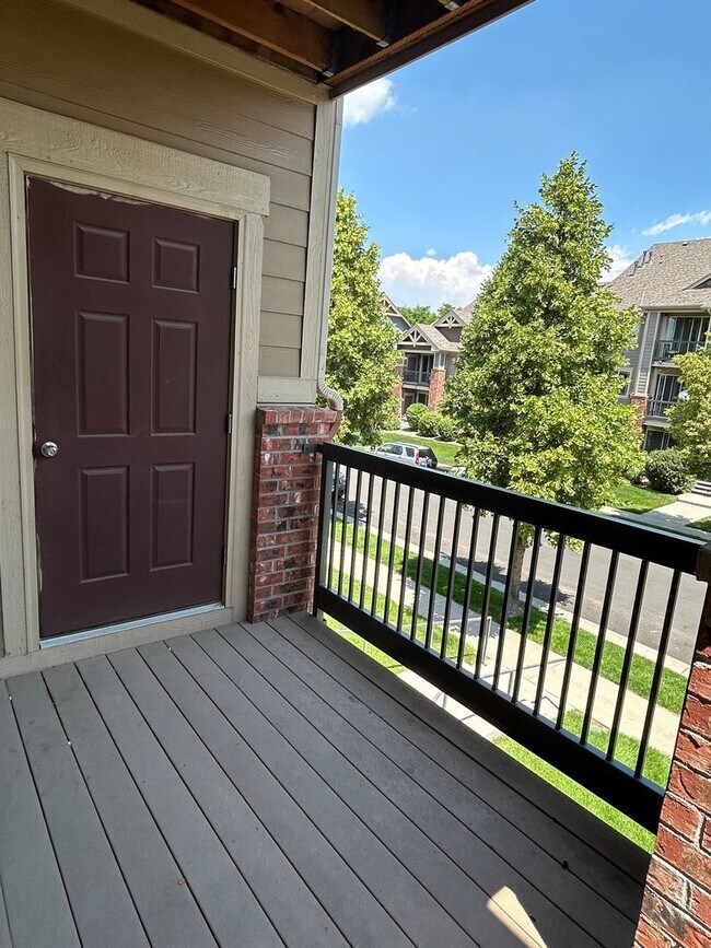 Building Photo - Modern Condo Living in the Heart of Fort C...