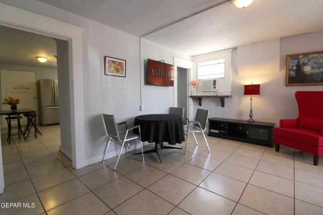 Building Photo - 130 Tobin Pl