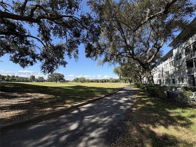 Building Photo - 1300 SW 125th Ave