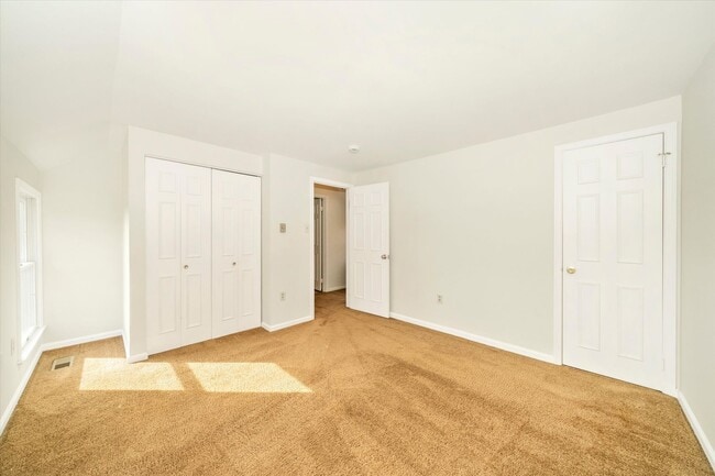 Building Photo - New Market Rental