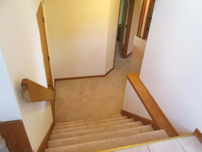 Building Photo - 746A Crawford Dr