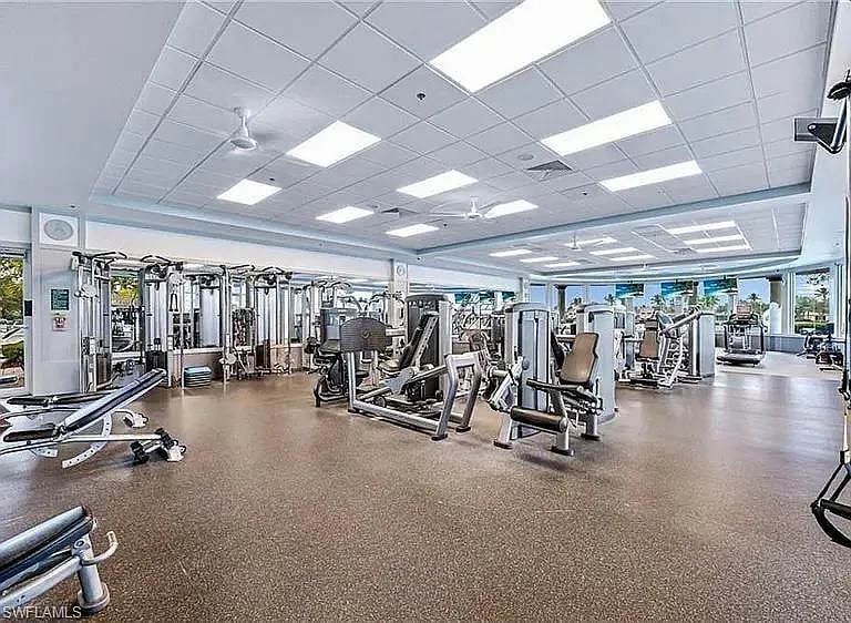 Building Photo - 6065 Islandwalk Blvd