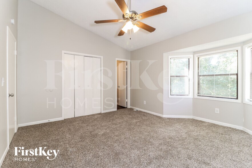 Building Photo - 934 Lake Watch Dr