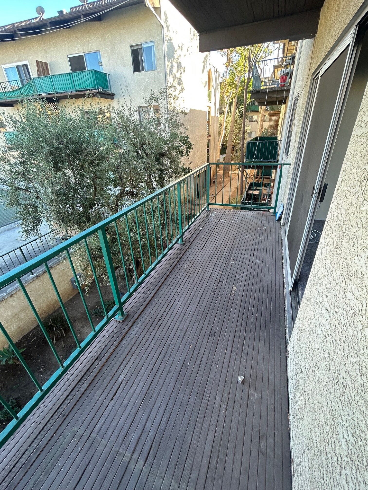 Building Photo - 5460 White Oak Ave