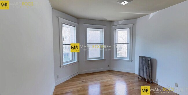 Primary Photo - 137 Park Dr