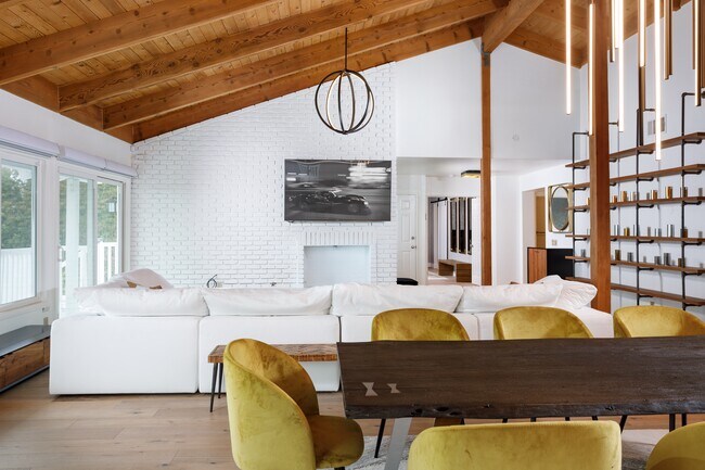 Building Photo - 18826 Winnwood Ln