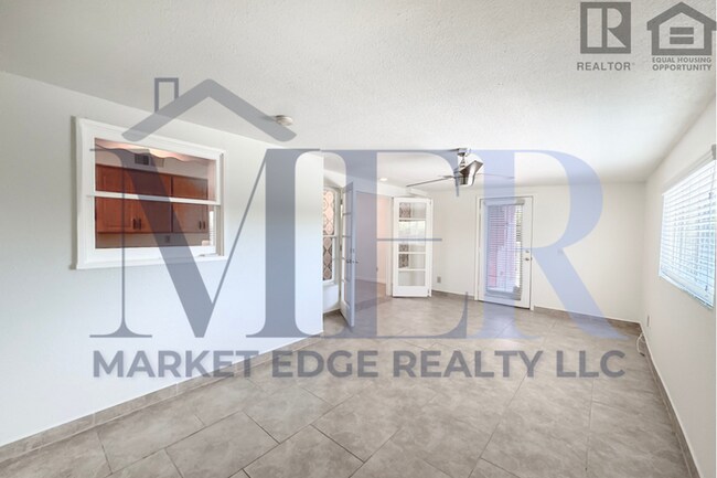 Building Photo - 3Bed/2Bath Home Scottsdale/Thomas! $399 MOVE-IN SPECIAL! Ready for Immediate Move-In!