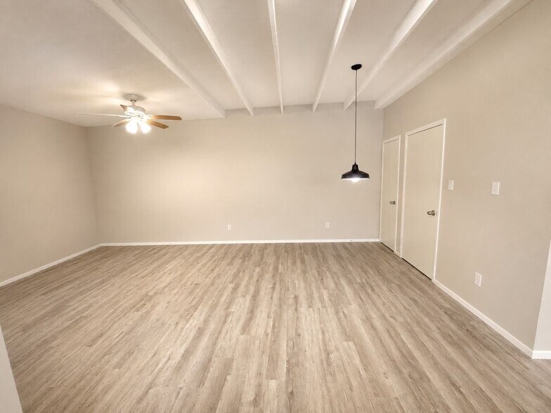 Building Photo - 221 San Angelo Ave