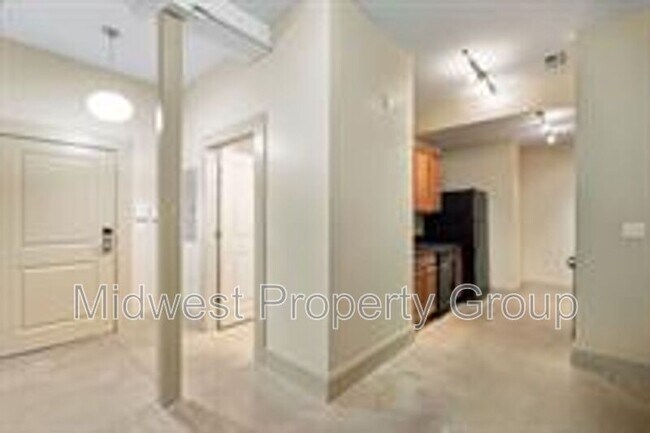 Building Photo - 4244 Chouteau Ave