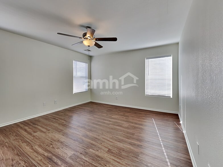 Building Photo - 6333 W Silver Ribbon Ct