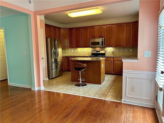 Building Photo - 4692 Wehunt Commons Dr