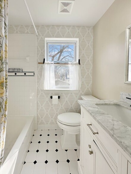 Building Photo - 4453 Newberry St