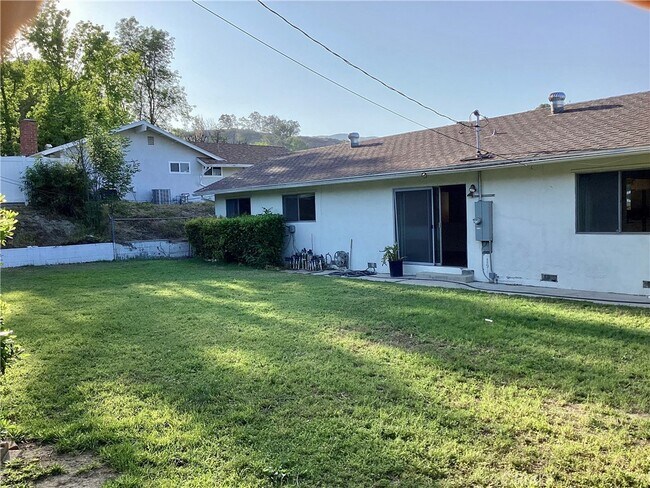 Building Photo - 11959 Salem Dr
