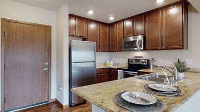 Building Photo - Ondine at Juanita Bay