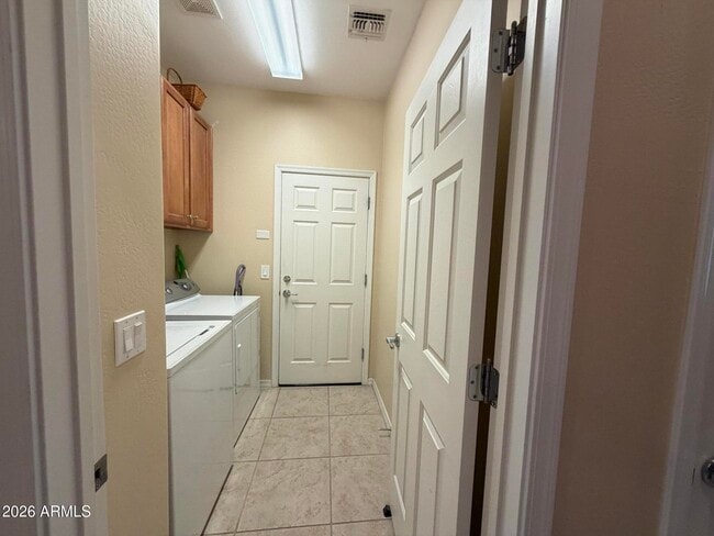 Building Photo - 27085 W Escuda Dr