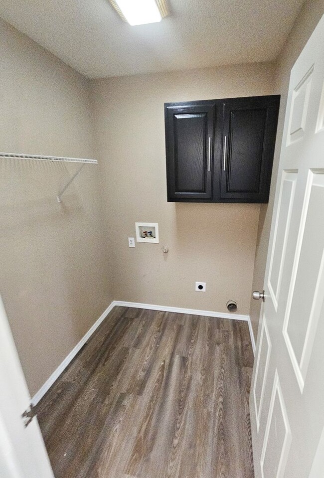 Building Photo - 703 Sitka Deer Ct NW