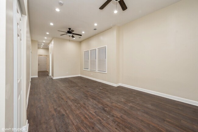 Building Photo - 5028 W Madison St