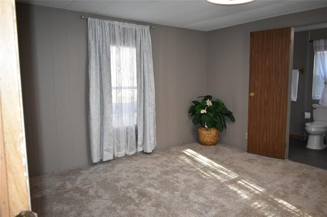 Building Photo - 399 Pope Bend N