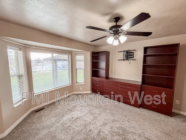 Building Photo - 2241 W 2475 N