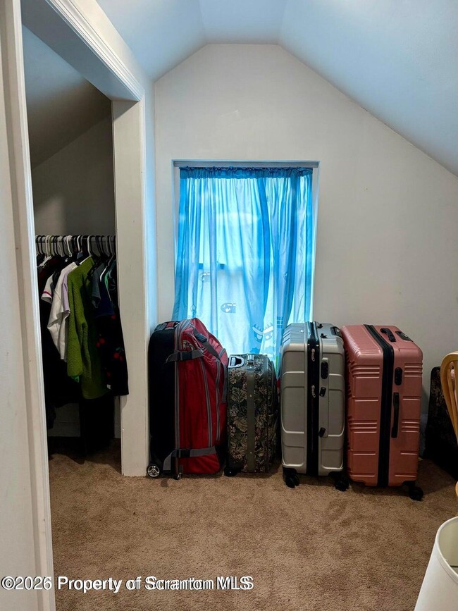 Building Photo - 9 Front St