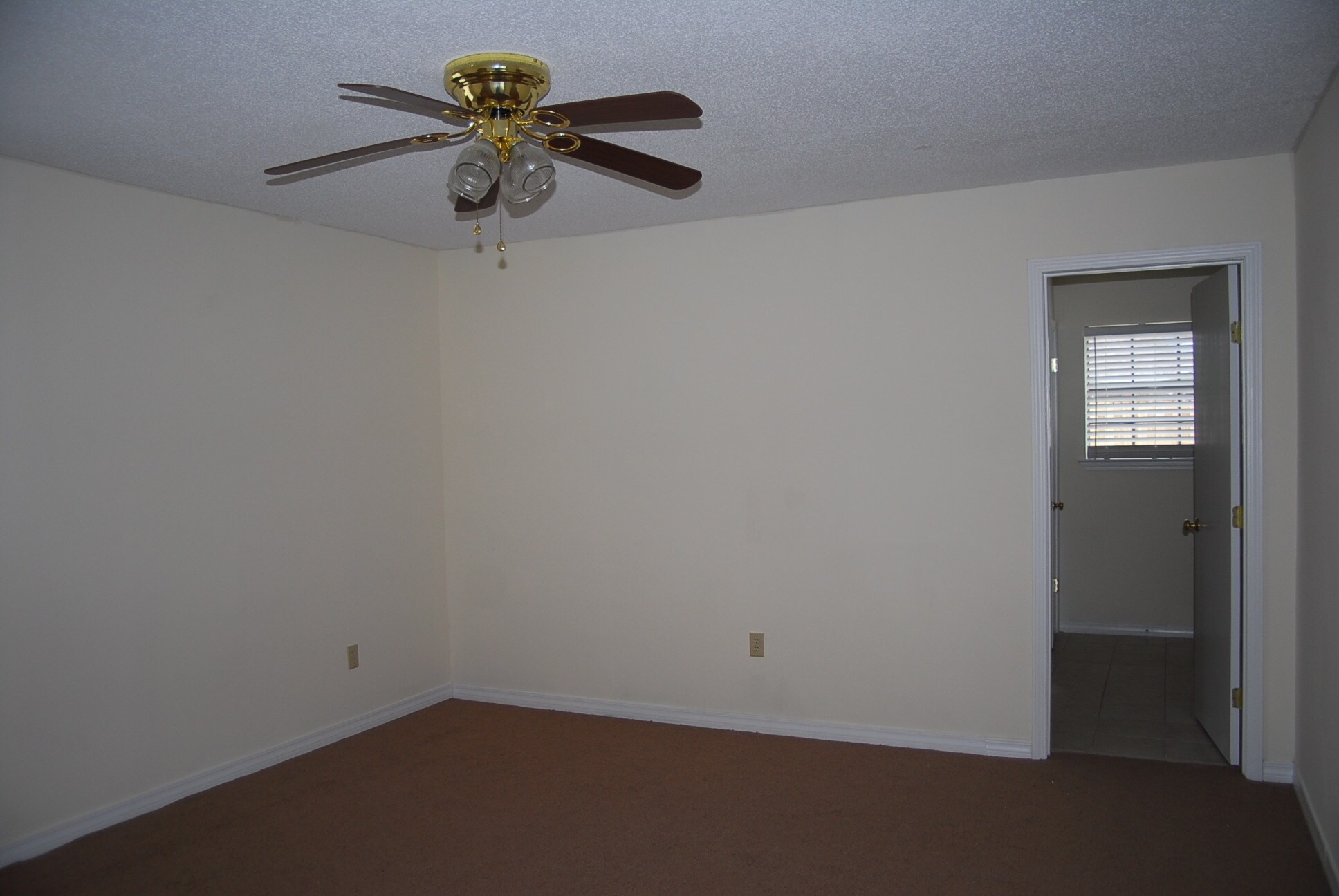 Building Photo - 104 Big Sky Dr