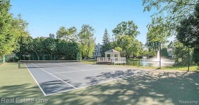 Building Photo - 1137 Fairways Blvd