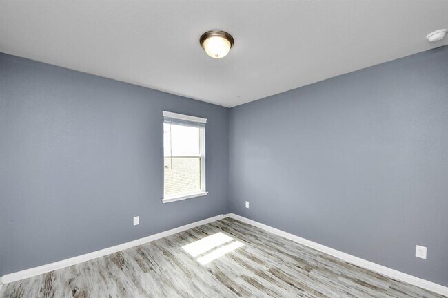 Building Photo - 931 Barstow Dr