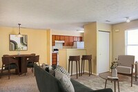 Building Photo - Hunters Run