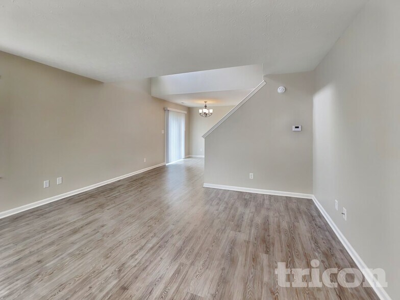 Building Photo - 6633 Dunsdin Dr