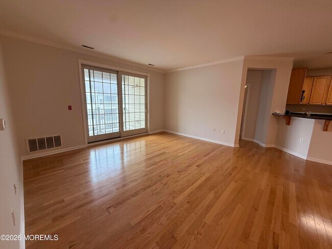 Building Photo - 33 Cooper Ave