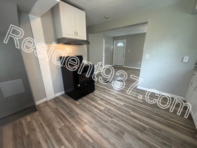 Building Photo - 1641 Horlacher Ave