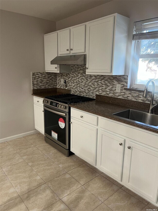 87 5th Ave 87 5th Ave Westbury NY 11590 Apartment Finder