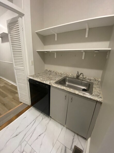 Building Photo - 917 Geyer Ave