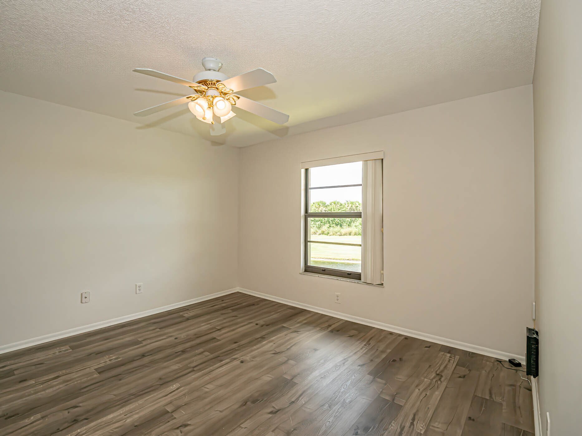 Building Photo - 28 Plantation Dr