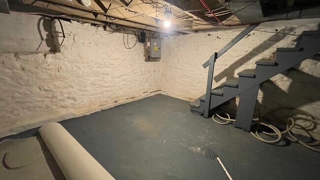 Building Photo - 505 Monongahela Ave