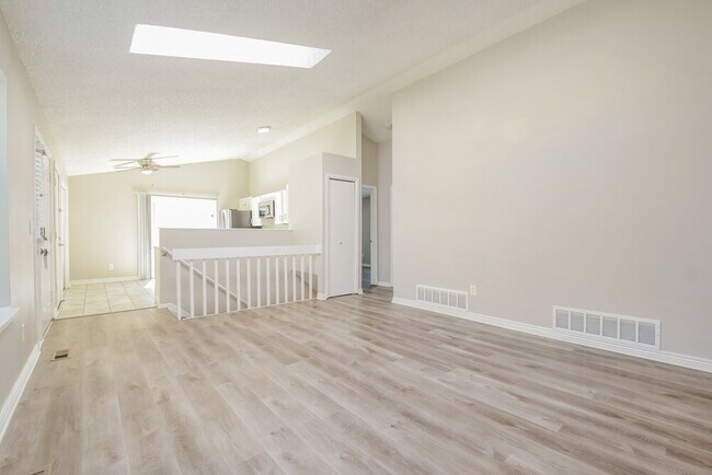 Building Photo - 4557 Gibraltar Way