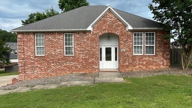 Building Photo - 13823 Harold Dr