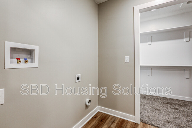 Building Photo - 2913 S Harvard Ave