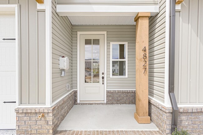 Building Photo - 4825 Ancient Glacier Ln