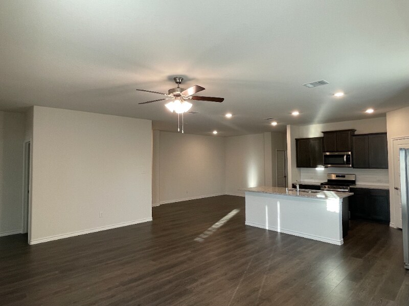 Building Photo - 759 Philadelphia St